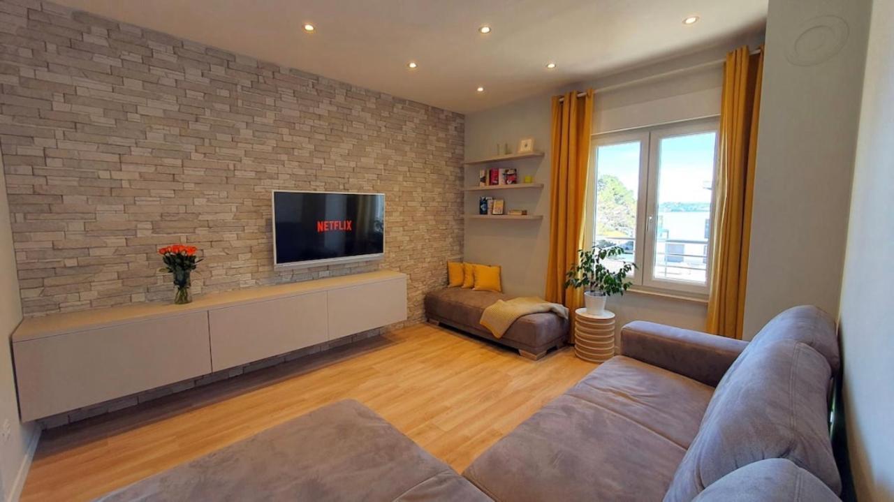 Beautiful View Apartment With Garage Space Mali Lošinj Esterno foto