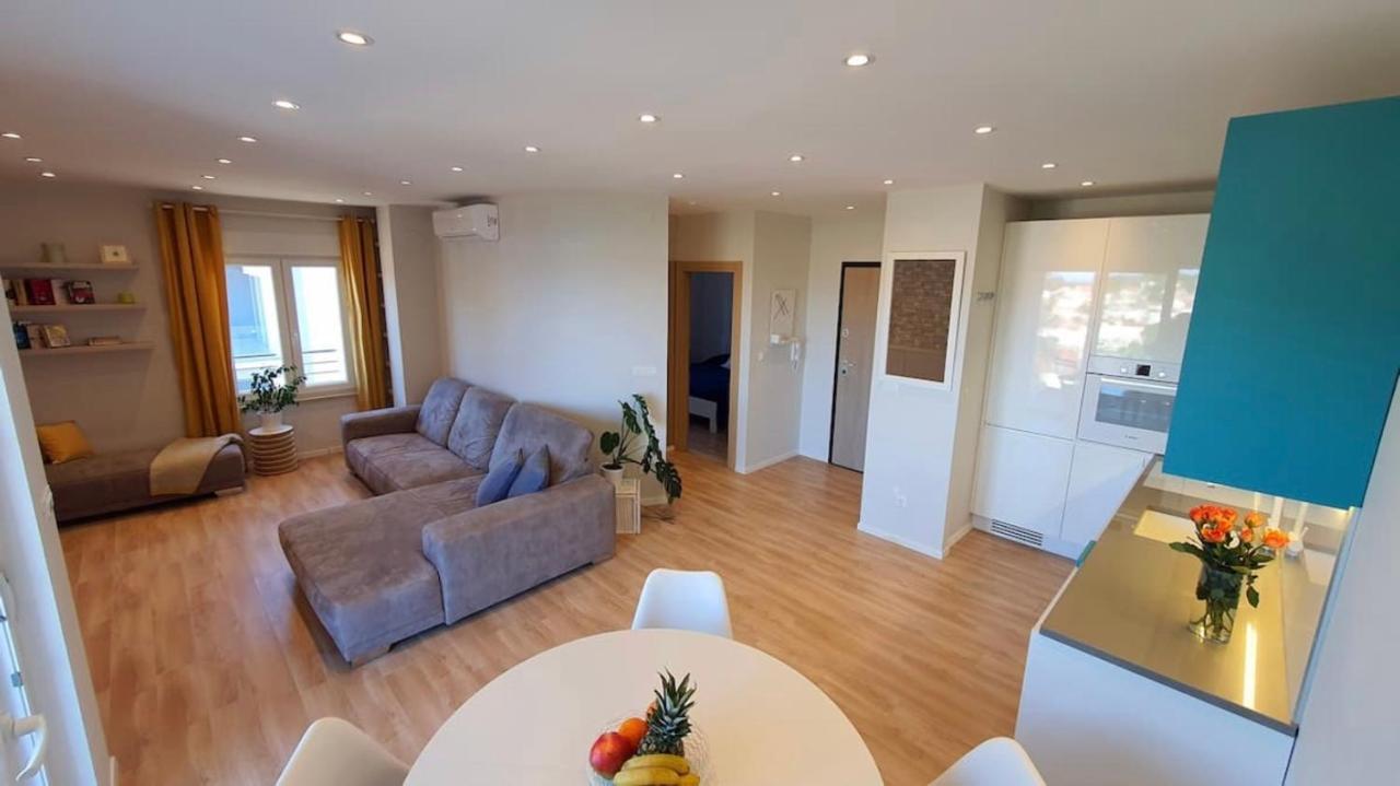 Beautiful View Apartment With Garage Space Mali Lošinj Esterno foto