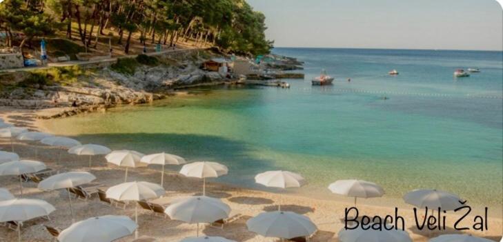 Beautiful View Apartment With Garage Space Mali Lošinj Esterno foto